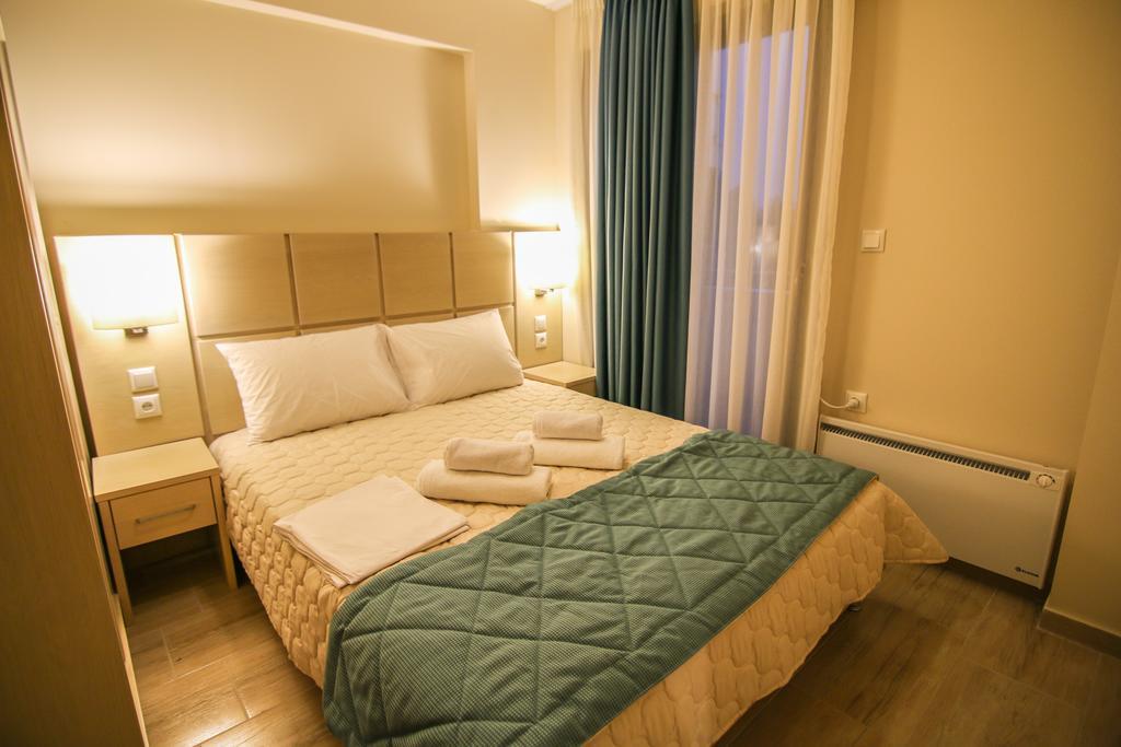 Ofrynio Deluxe Apartments Ofrínion エクステリア 写真