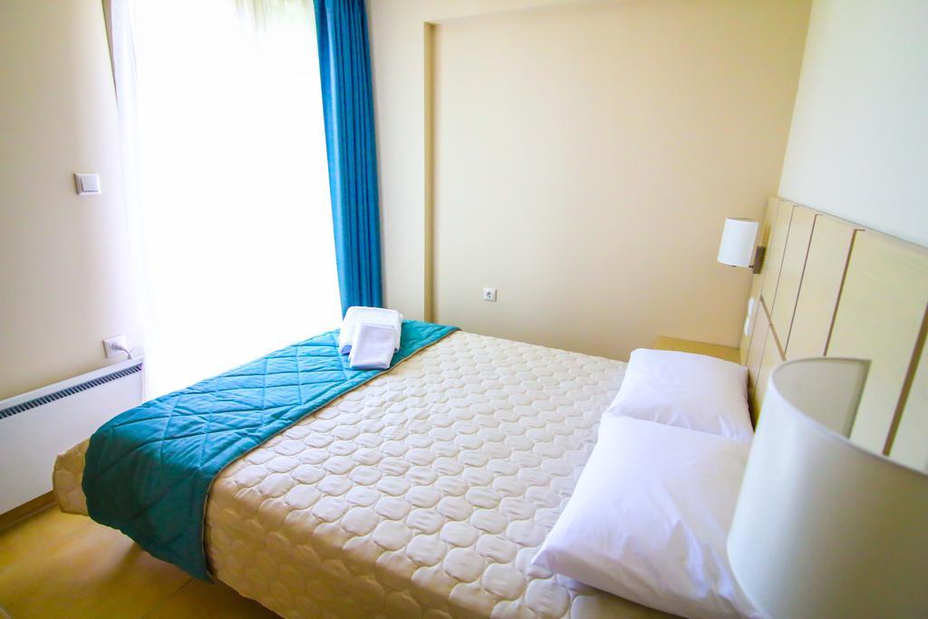 Ofrynio Deluxe Apartments Ofrínion エクステリア 写真