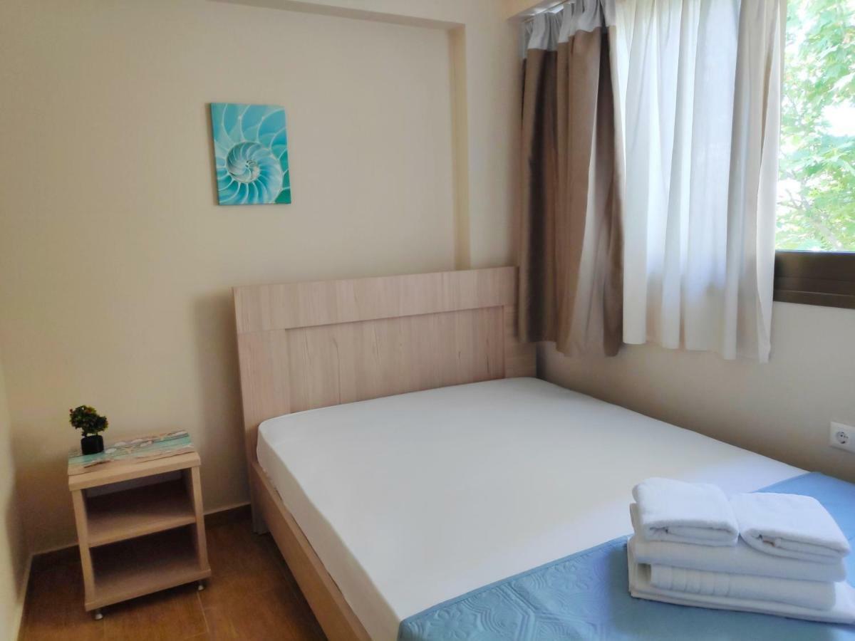Ofrynio Deluxe Apartments Ofrínion エクステリア 写真