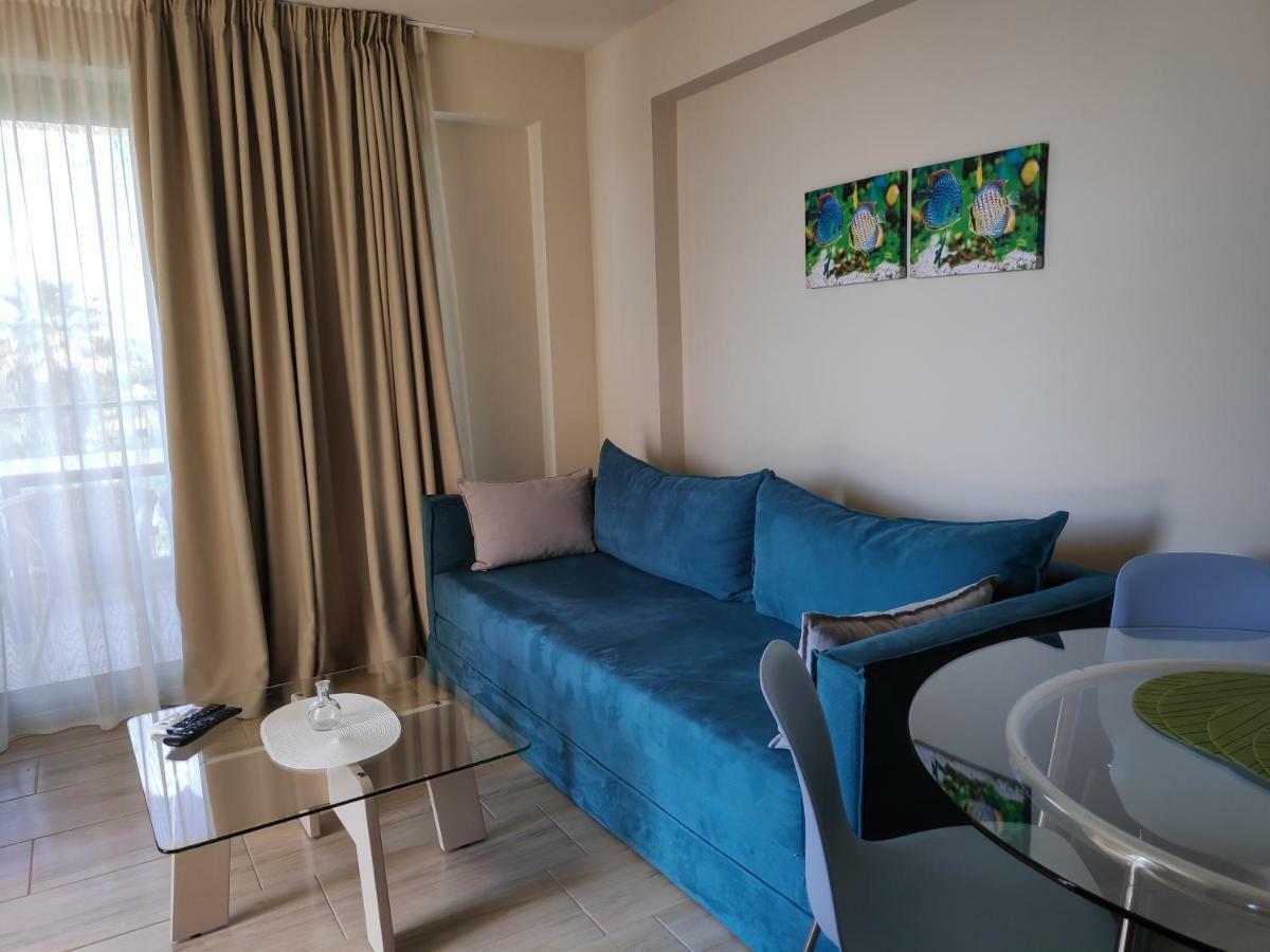 Ofrynio Deluxe Apartments Ofrínion エクステリア 写真