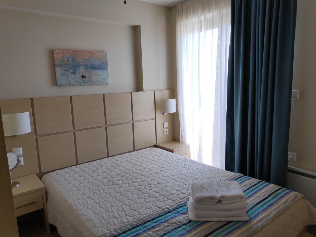 Ofrynio Deluxe Apartments Ofrínion エクステリア 写真